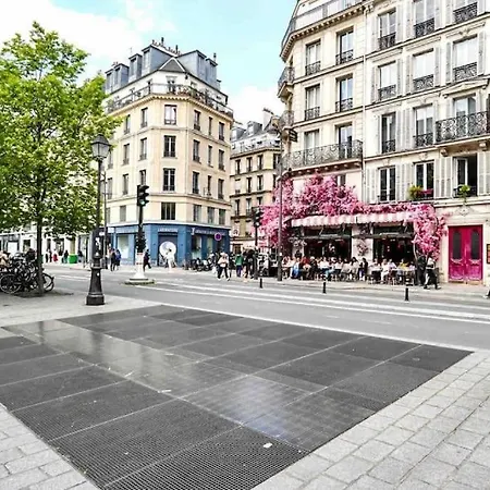 07 Grand On The Place Des Vosges * Parigi
